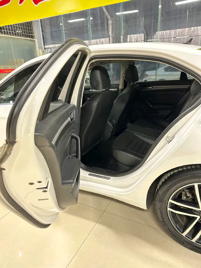 2019 Volkswagen Passat 1.4T 150HP L4 7DCT,autocango,china used car exporter,china ev exporter,chinese used car exporter,chinese used ev exporter