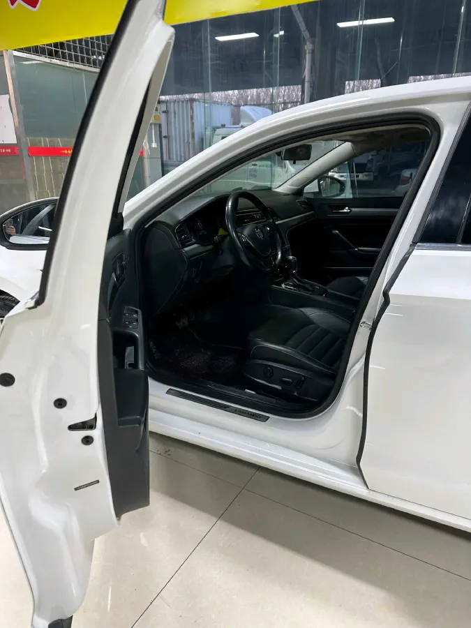 2019 Volkswagen Passat 1.4T 150HP L4 7DCT,autocango,china used car exporter,china ev exporter,chinese used car exporter,chinese used ev exporter