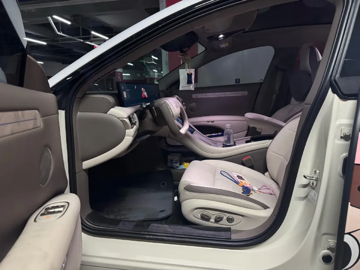 2025 IM L6 BEV,autocango,china used car exporter,china ev exporter,chinese used car exporter,chinese used ev exporter