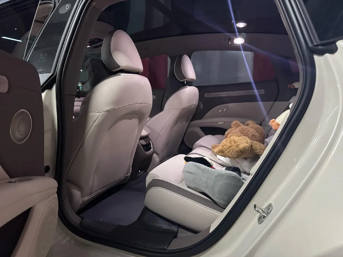 2025 IM L6 BEV,autocango,china used car exporter,china ev exporter,chinese used car exporter,chinese used ev exporter