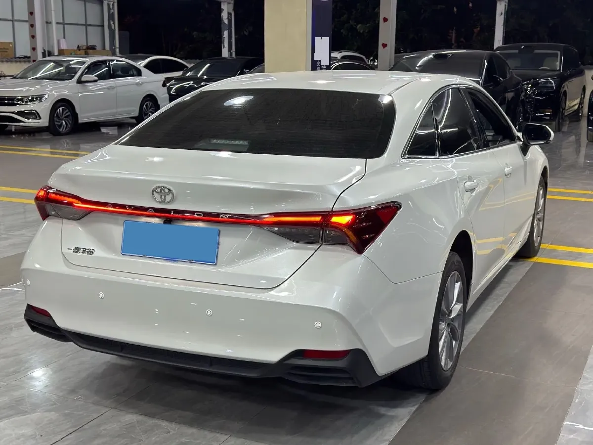 2024 Toyota Avalon 2.0L 173HP L4 CVT,autocango,china used car exporter,china ev exporter,chinese used car exporter,chinese used ev exporter