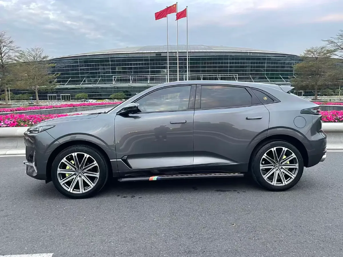 2021 ChangAn UNI-K 2.0T 233HP L4 8AT,autocango,china used car exporter,china ev exporter,chinese used car exporter,chinese used ev exporter