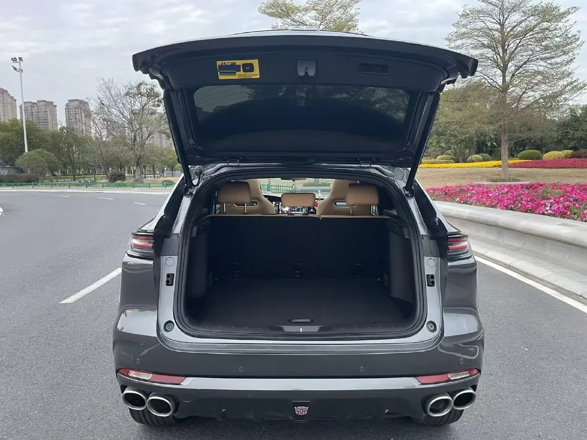 2021 ChangAn UNI-K 2.0T 233HP L4 8AT,autocango,china used car exporter,china ev exporter,chinese used car exporter,chinese used ev exporter