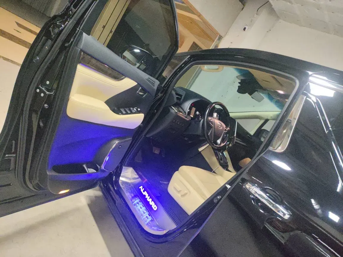 2021 Toyota Alphard 2.5L 117HP L4 E-CVT Hybrid,autocango,china used car exporter,china ev exporter,chinese used car exporter,chinese used ev exporter