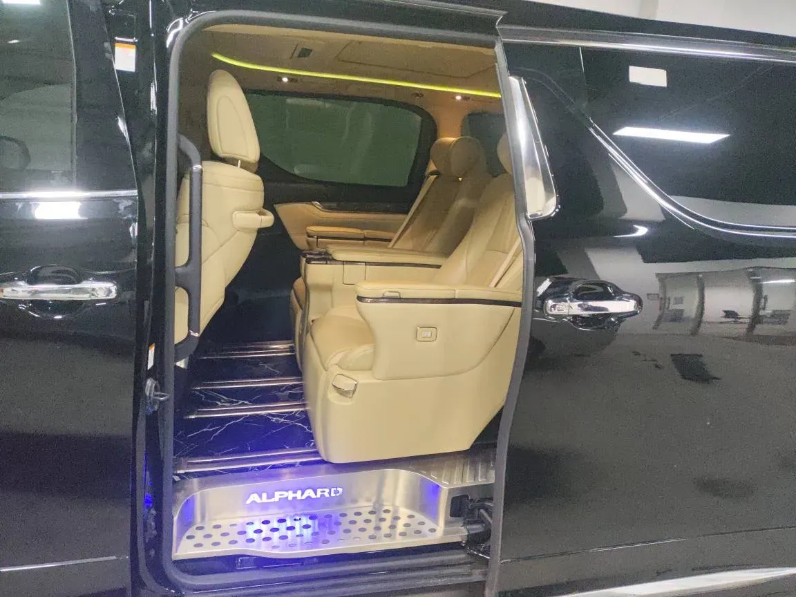 2021 Toyota Alphard 2.5L 117HP L4 E-CVT Hybrid,autocango,china used car exporter,china ev exporter,chinese used car exporter,chinese used ev exporter