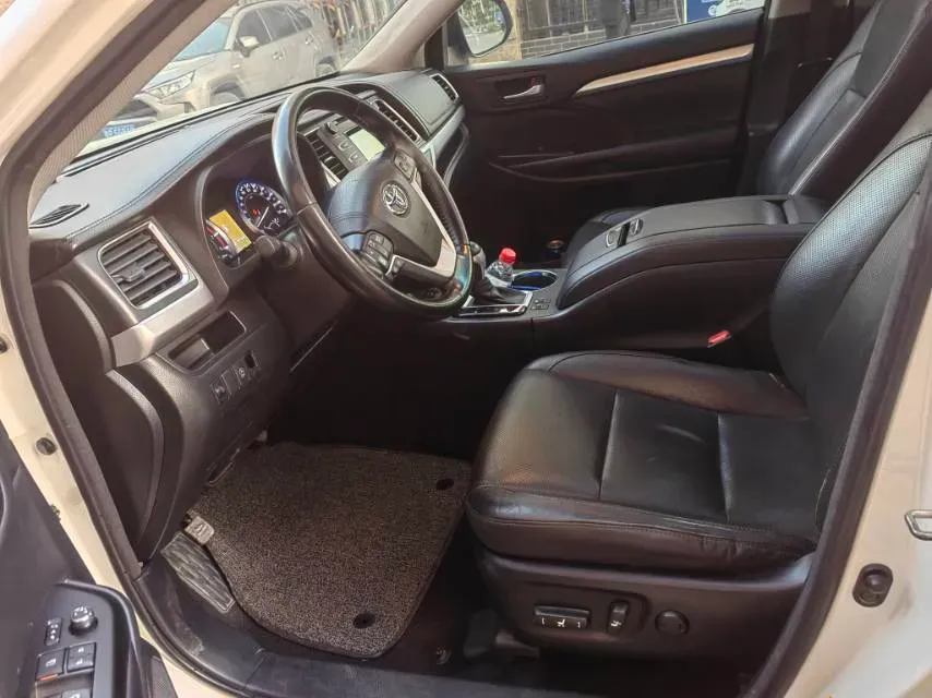 2017 Toyota Highlander 2.0T 220HP L4 6AT,autocango,china used car exporter,china ev exporter,chinese used car exporter,chinese used ev exporter