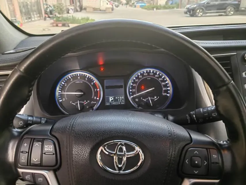 2017 Toyota Highlander 2.0T 220HP L4 6AT,autocango,china used car exporter,china ev exporter,chinese used car exporter,chinese used ev exporter