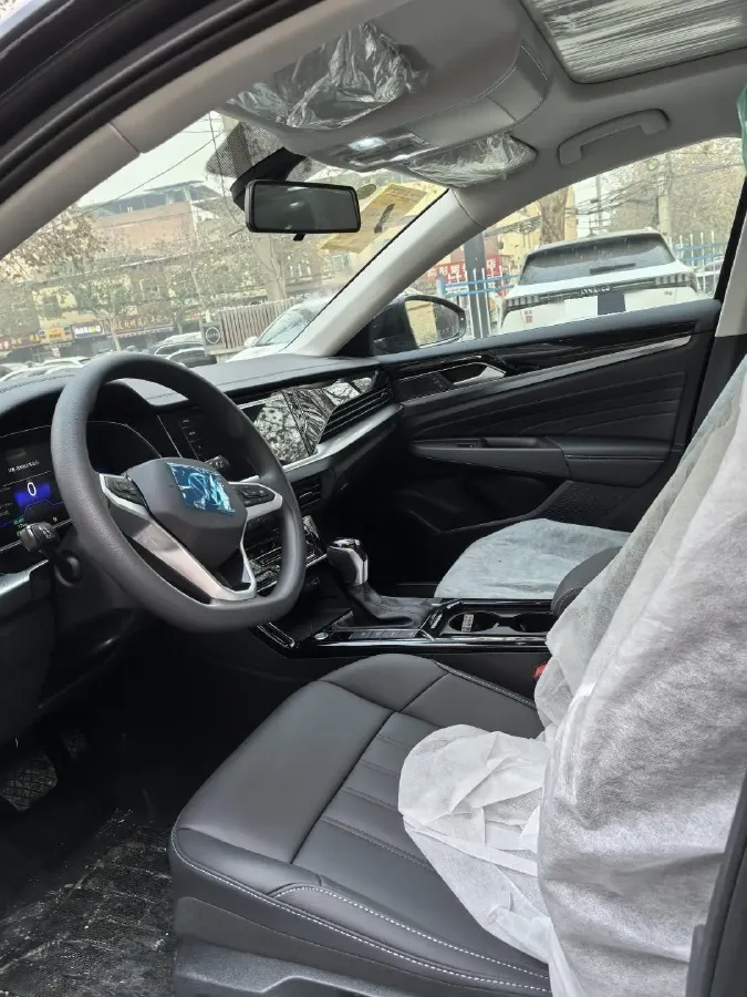 2025 Volkswagen Passat 1.4T 150HP L4 6DCT PHEV,autocango,china used car exporter,china ev exporter,chinese used car exporter,chinese used ev exporter