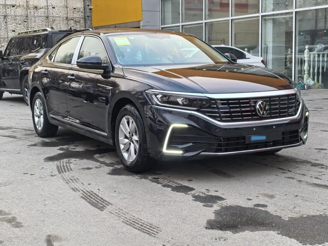 2025 Volkswagen Passat 1.4T 150HP L4 6DCT PHEV,autocango,china used car exporter,china ev exporter,chinese used car exporter,chinese used ev exporter