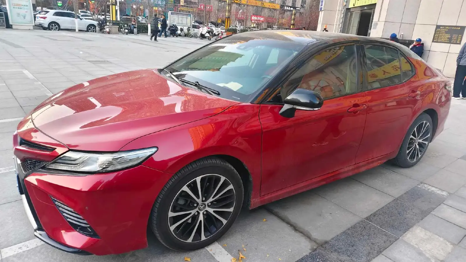 2018 Toyota Camry 2.5L 209HP L4 8AT