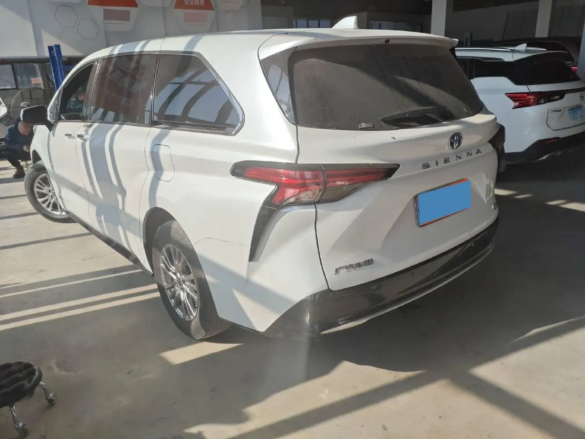 2021 Toyota Sienna 2.5L 192HP L4 E-CVT Hybrid,autocango,china used car exporter,china ev exporter,chinese used car exporter,chinese used ev exporter