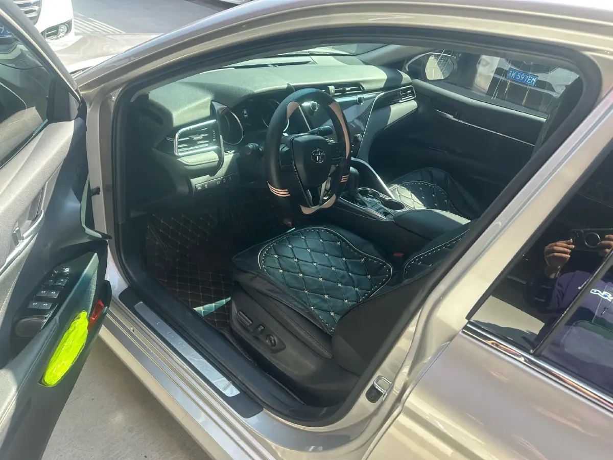 2019 Toyota Camry 2.5L 209HP L4 8AT,autocango,china used car exporter,china ev exporter,chinese used car exporter,chinese used ev exporter