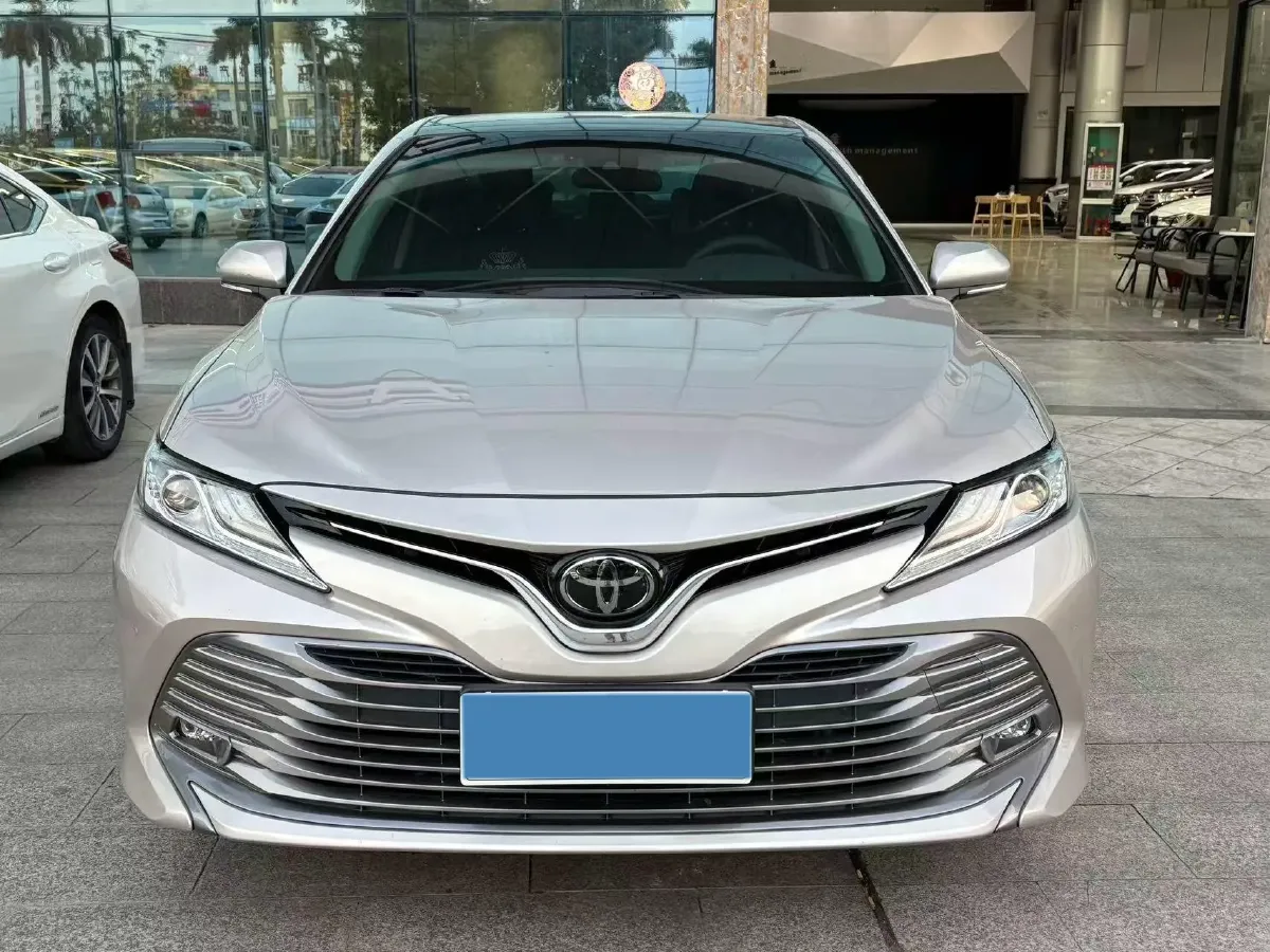 2019 Toyota Camry 2.5L 209HP L4 8AT,autocango,china used car exporter,china ev exporter,chinese used car exporter,chinese used ev exporter