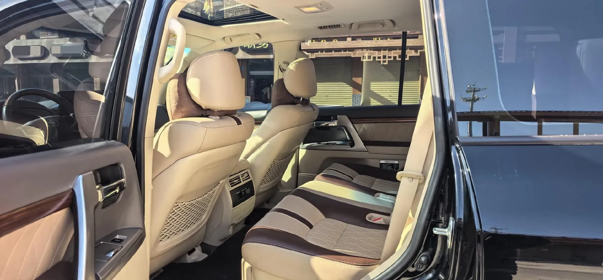 2015 Toyota Land Cruiser 4.6L 310HP V8 6AT,autocango,china used car exporter,china ev exporter,chinese used car exporter,chinese used ev exporter