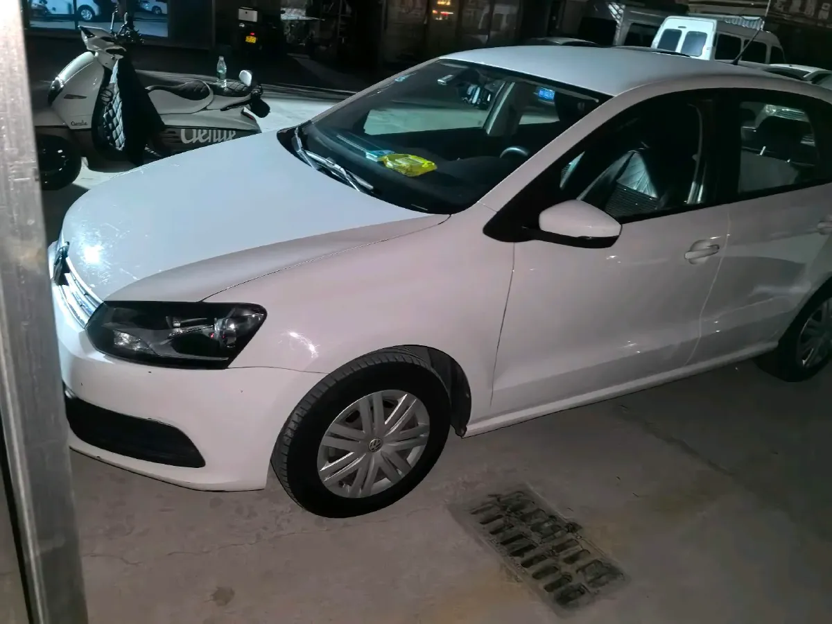 2016 Volkswagen Polo 1.4L 90HP L4 6AT,autocango,china used car exporter,china ev exporter,chinese used car exporter,chinese used ev exporter