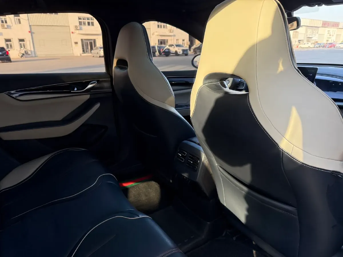 2021 Haval F7 1.5T 169HP L4 7DCT,autocango,china used car exporter,china ev exporter,chinese used car exporter,chinese used ev exporter