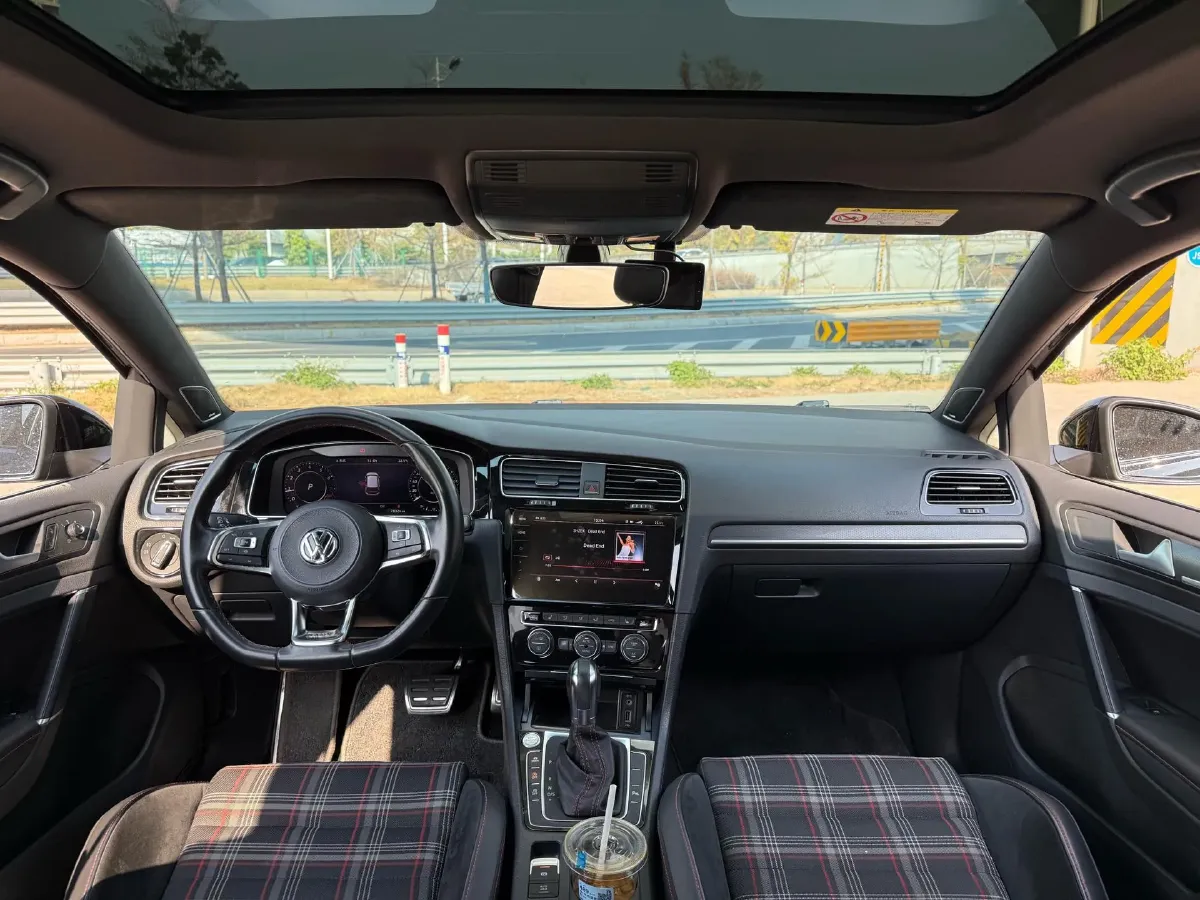 2019 Buick EnvisionPlus 2.0T 260HP L4 9AT,autocango,china used car exporter,china ev exporter,chinese used car exporter,chinese used ev exporter