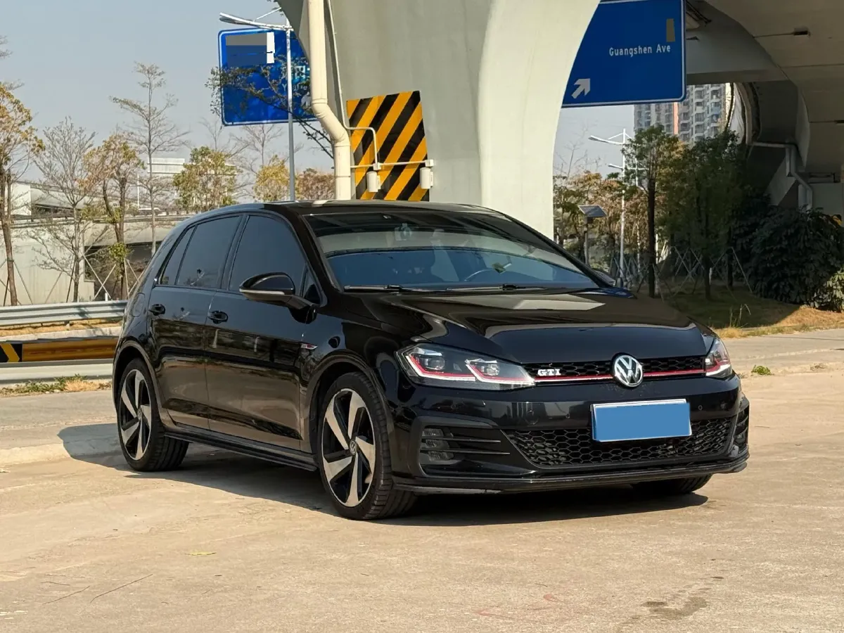 2019 Buick EnvisionPlus 2.0T 260HP L4 9AT,autocango,china used car exporter,china ev exporter,chinese used car exporter,chinese used ev exporter