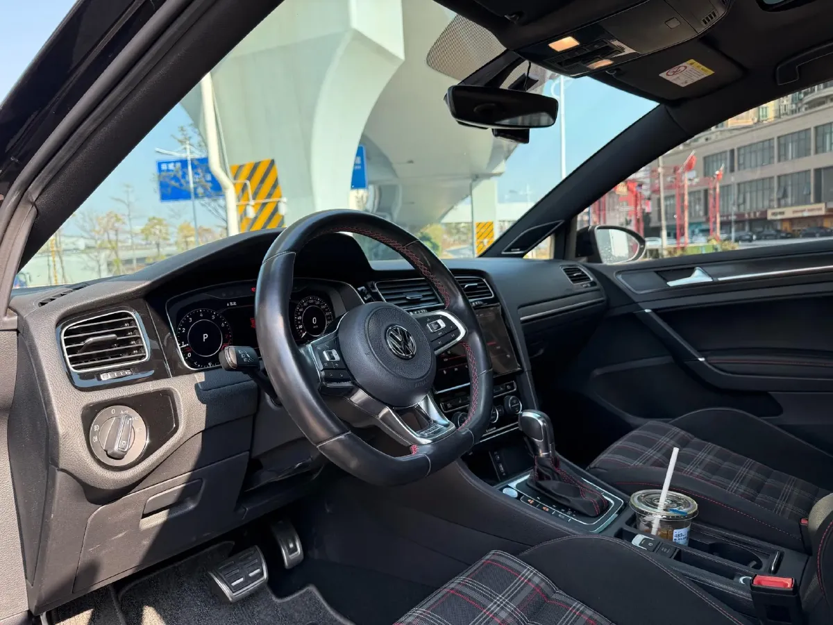 2019 Buick EnvisionPlus 2.0T 260HP L4 9AT,autocango,china used car exporter,china ev exporter,chinese used car exporter,chinese used ev exporter