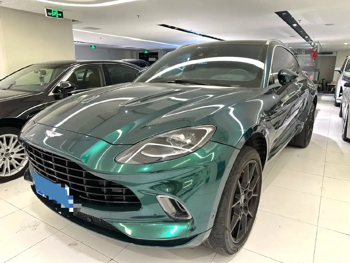 2021 Aston Martin DBX 4.0T 550HP V8 9AT
