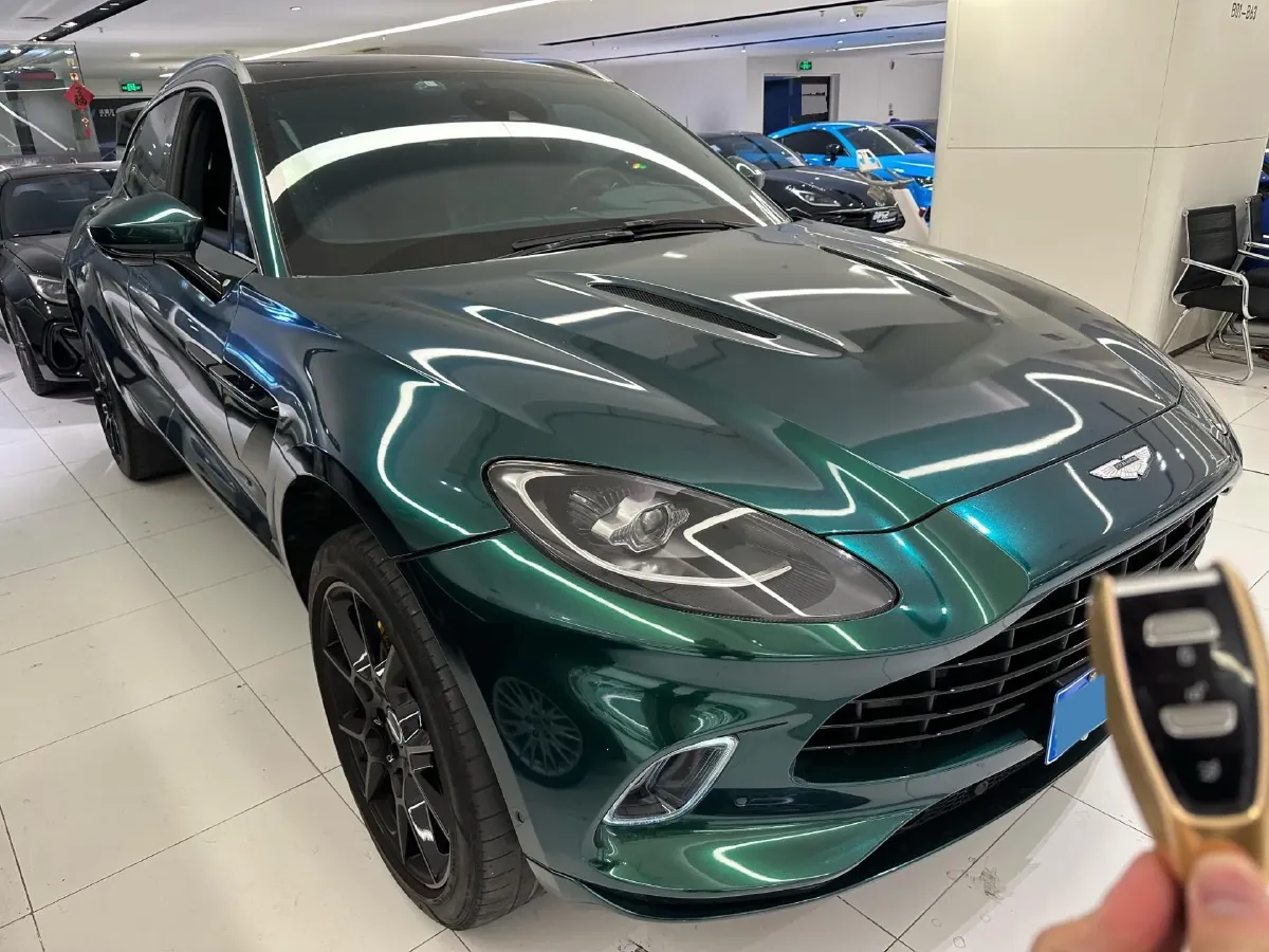 2021 Aston Martin DBX 4.0T 550HP V8 9AT,autocango,china used car exporter,china ev exporter,chinese used car exporter,chinese used ev exporter