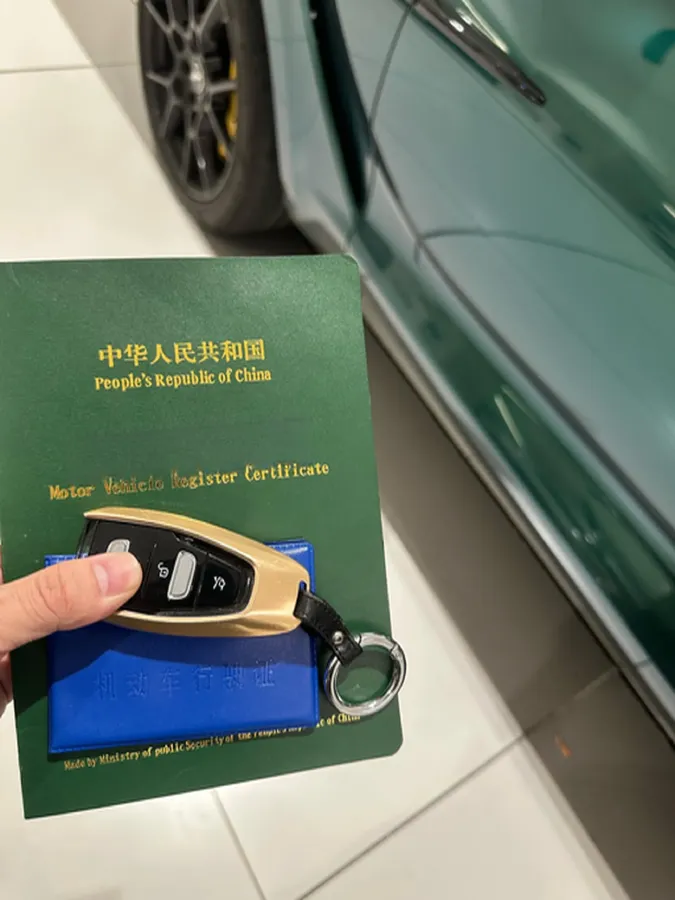 2021 Aston Martin DBX 4.0T 550HP V8 9AT,autocango,china used car exporter,china ev exporter,chinese used car exporter,chinese used ev exporter