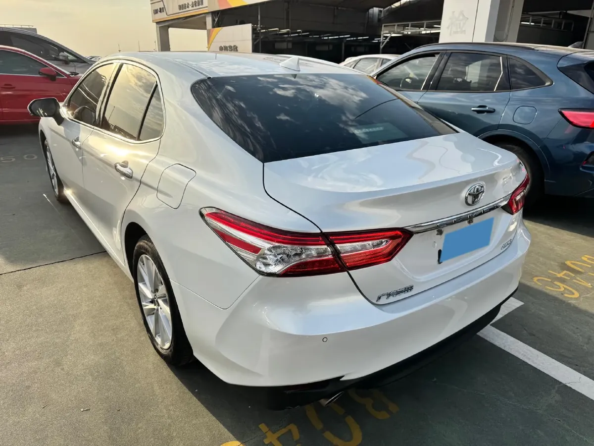 2021 Toyota Camry 2.0L 178HP L4 CVT,autocango,china used car exporter,china ev exporter,chinese used car exporter,chinese used ev exporter