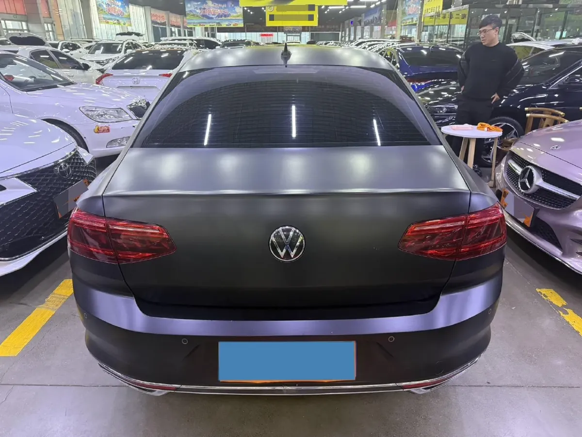 2020 Volkswagen Magotan 2.0T 186HP L4 7DCT,autocango,china used car exporter,china ev exporter,chinese used car exporter,chinese used ev exporter