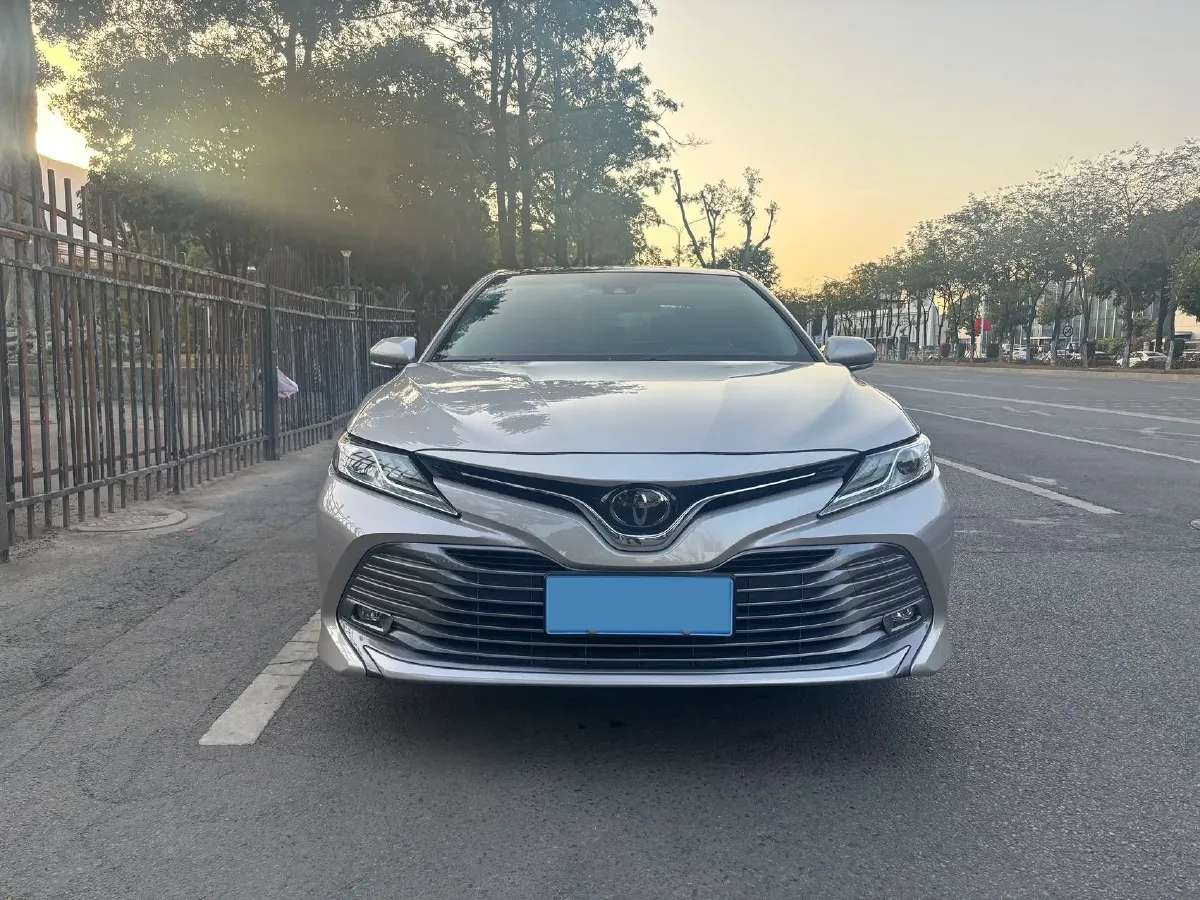 2019 Toyota Camry 2.5L 209HP L4 8AT,autocango,china used car exporter,china ev exporter,chinese used car exporter,chinese used ev exporter