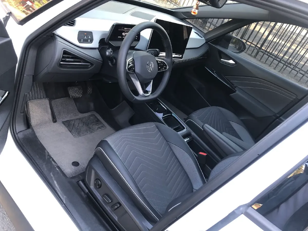 2025 Volkswagen ID.3 BEV 52.8KWH,autocango,china used car exporter,china ev exporter,chinese used car exporter,chinese used ev exporter