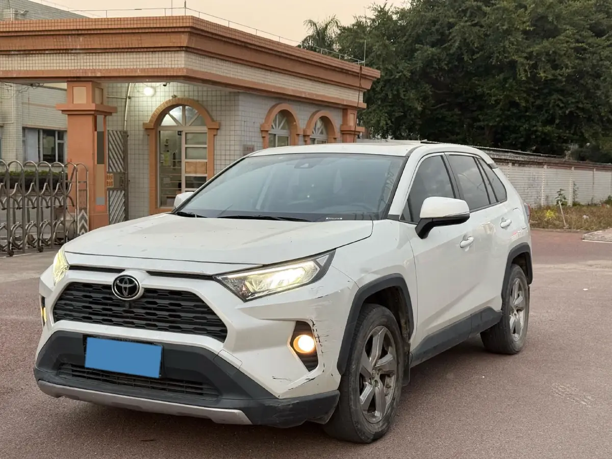 2021 Toyota RAV4 2.0L 171HP L4 CVT