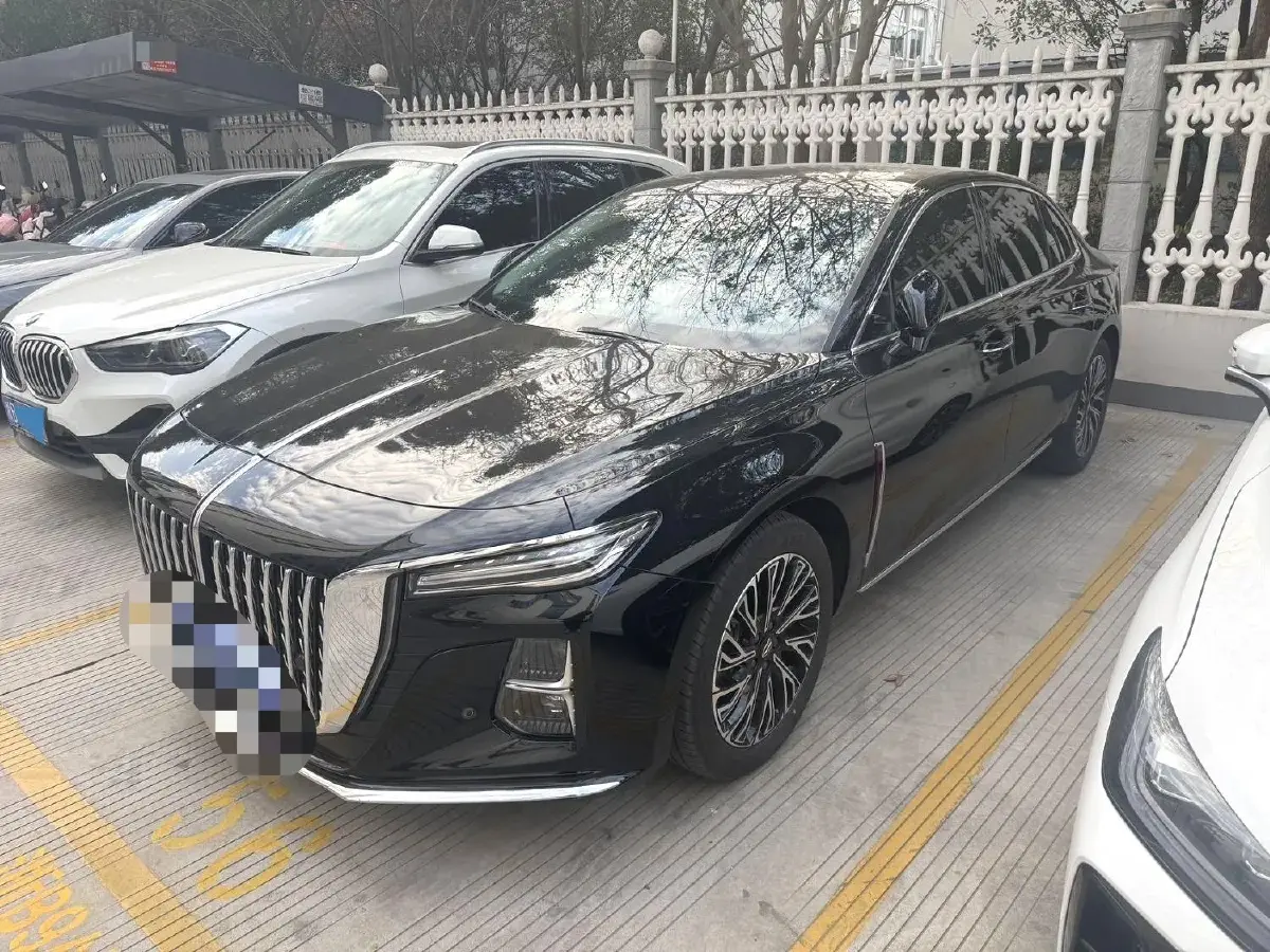 2024 HongQi H5 2.0T 224HP L4 8AT