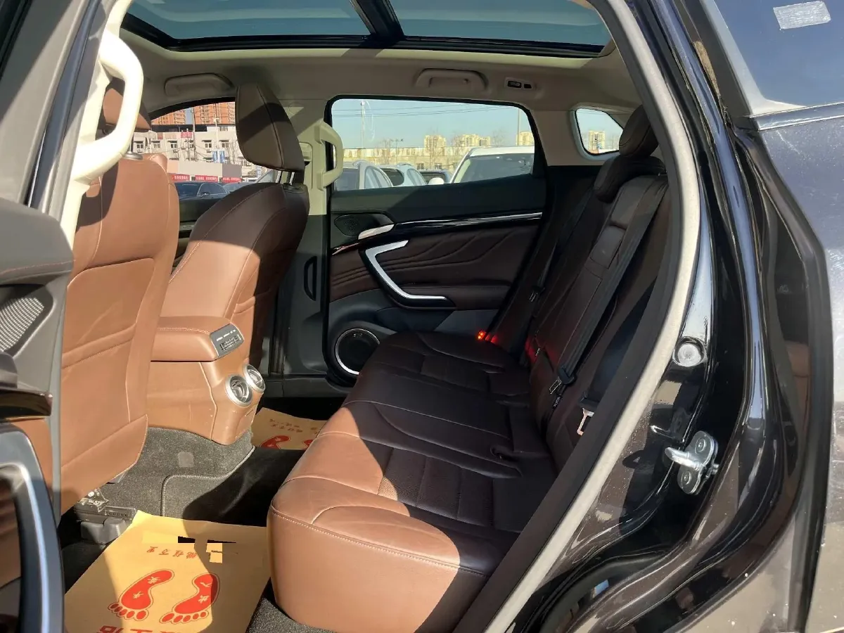 2017 WEY VV7 2.0T 234HP L4 7DCT,autocango,china used car exporter,china ev exporter,chinese used car exporter,chinese used ev exporter