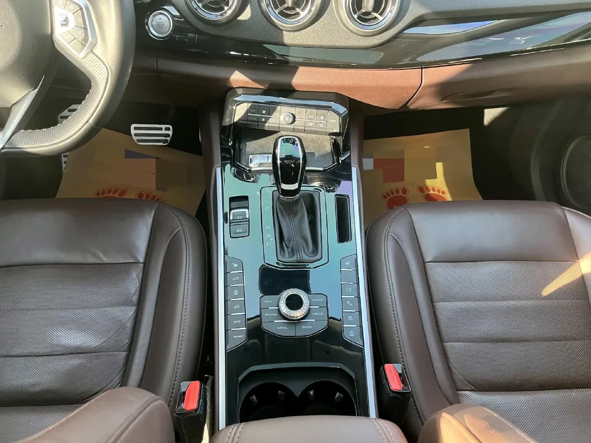 2017 WEY VV7 2.0T 234HP L4 7DCT,autocango,china used car exporter,china ev exporter,chinese used car exporter,chinese used ev exporter