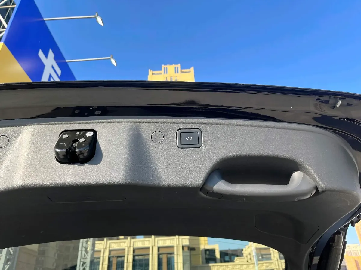 2017 WEY VV7 2.0T 234HP L4 7DCT,autocango,china used car exporter,china ev exporter,chinese used car exporter,chinese used ev exporter