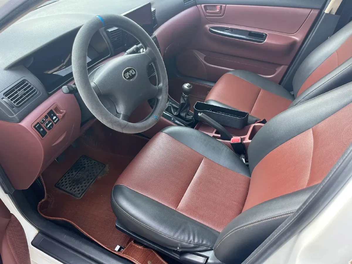 2014 HaiMa M3 1.5L 112HP L4 5MT,autocango,china used car exporter,china ev exporter,chinese used car exporter,chinese used ev exporter