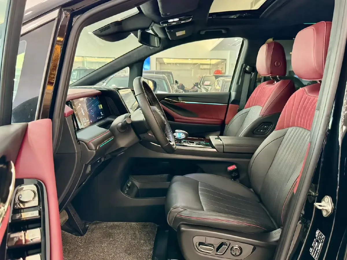 2023 GAC Trumpchi M8 2.0T 252HP L4 8AT,autocango,china used car exporter,china ev exporter,chinese used car exporter,chinese used ev exporter