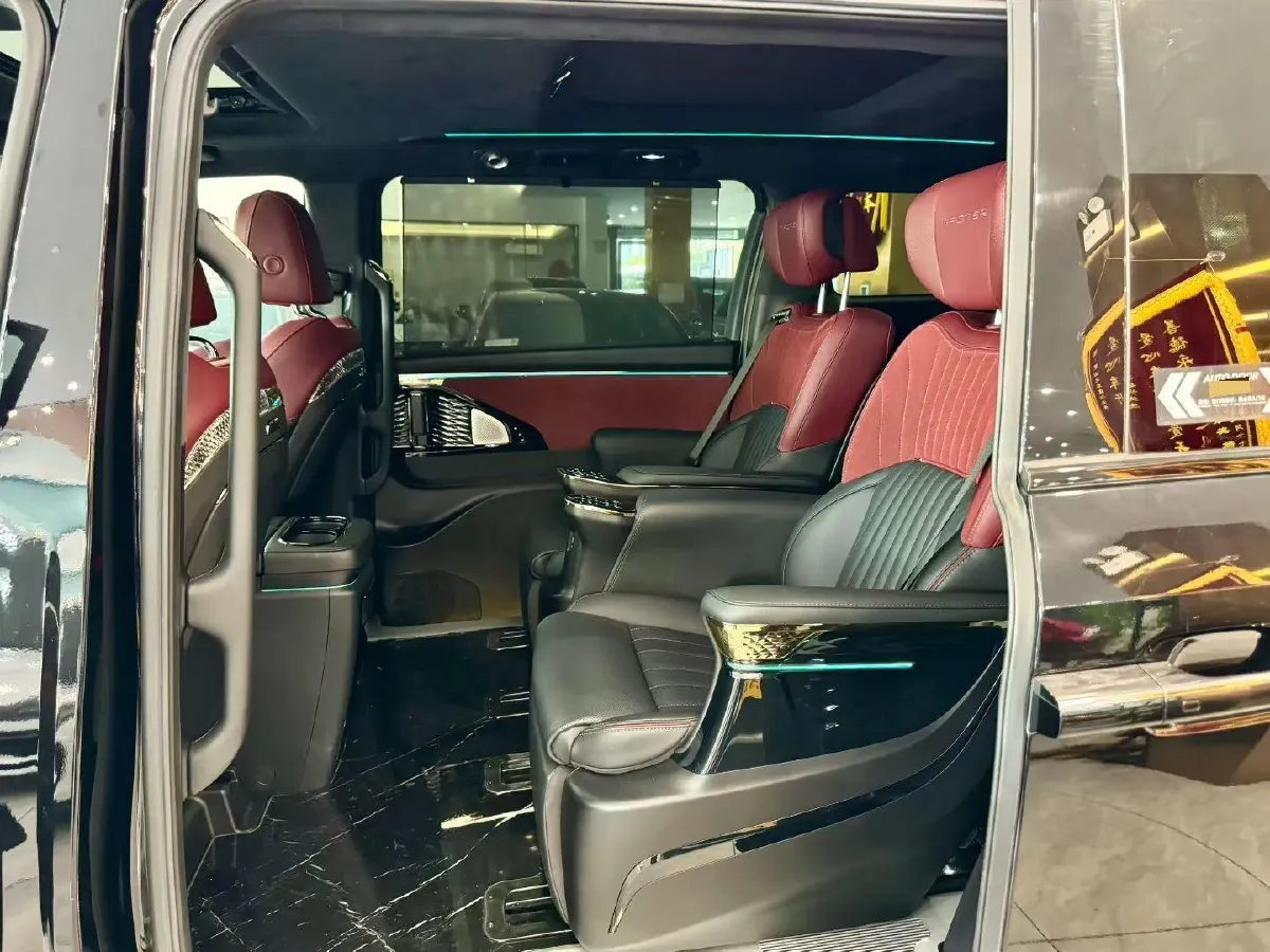 2023 GAC Trumpchi M8 2.0T 252HP L4 8AT,autocango,china used car exporter,china ev exporter,chinese used car exporter,chinese used ev exporter