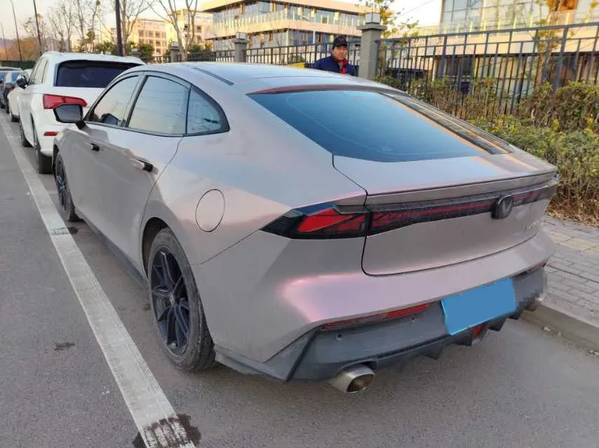 2022 ChangAn UNI-V 1.5T 188HP L4 7DCT,autocango,china used car exporter,china ev exporter,chinese used car exporter,chinese used ev exporter