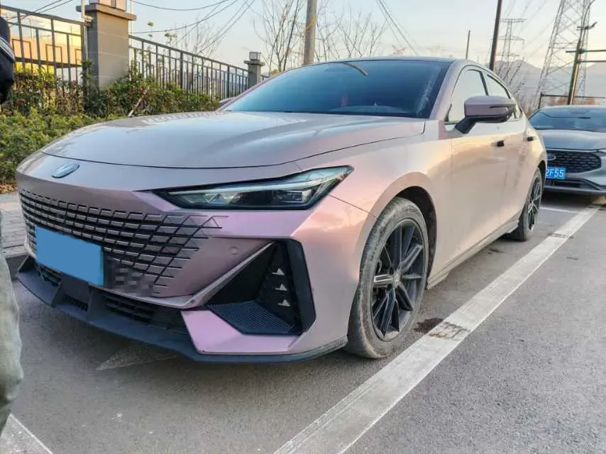 2022 ChangAn UNI-V 1.5T 188HP L4 7DCT,autocango,china used car exporter,china ev exporter,chinese used car exporter,chinese used ev exporter