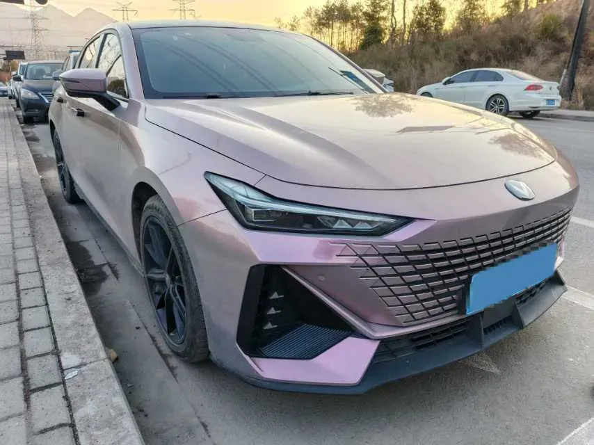 2022 ChangAn UNI-V 1.5T 188HP L4 7DCT,autocango,china used car exporter,china ev exporter,chinese used car exporter,chinese used ev exporter