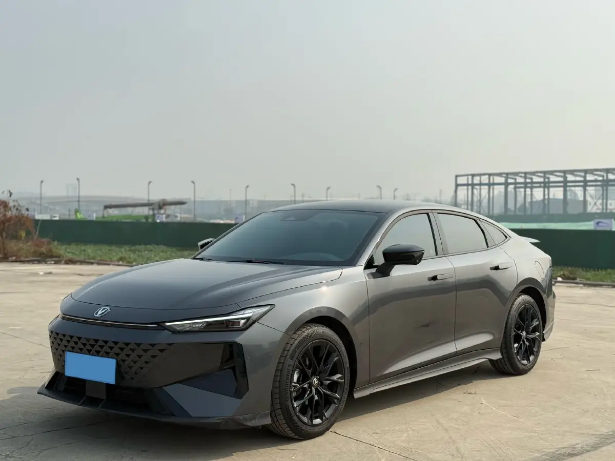 2024 ChangAn UNI-V 1.5T 188HP L4 7DCT