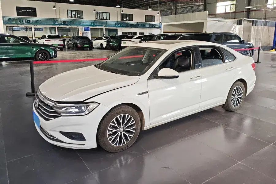 2020 Volkswagen Sagitar 1.4T 150HP L4 7DCT