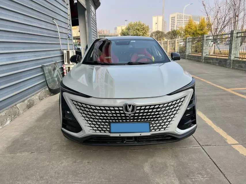 2020 ChangAn UNI-T 1.5T 180HP L4 7DCT,autocango,china used car exporter,china ev exporter,chinese used car exporter,chinese used ev exporter