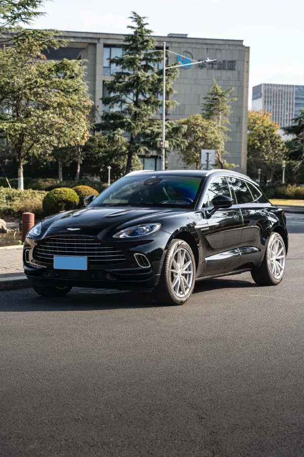 2022 Aston Martin DBX 3.0T 435HP L6 9AT,autocango,china used car exporter,china ev exporter,chinese used car exporter,chinese used ev exporter