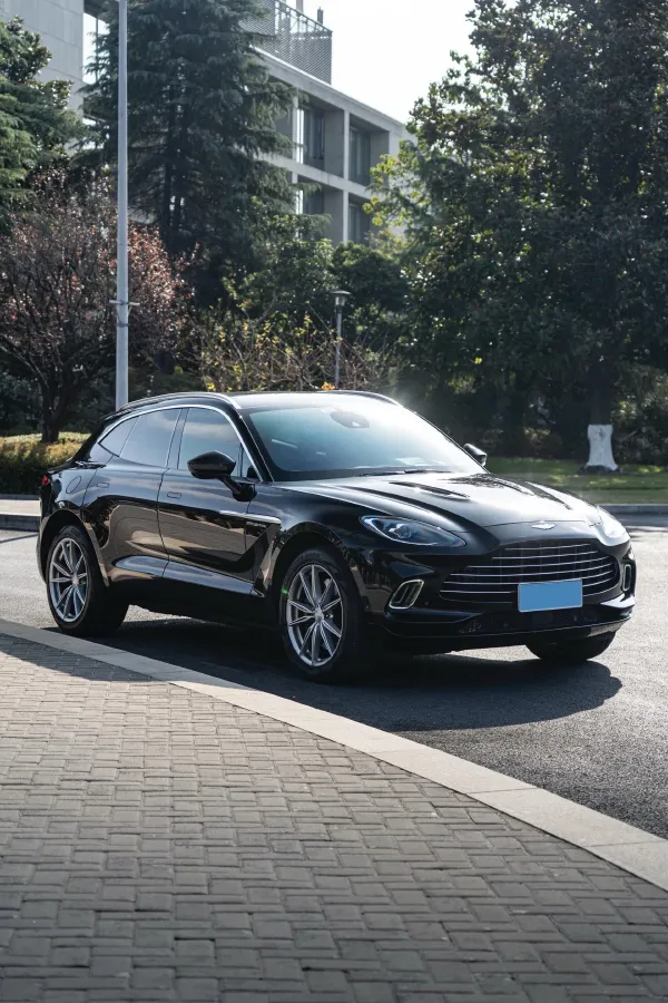 2022 Aston Martin DBX 3.0T 435HP L6 9AT,autocango,china used car exporter,china ev exporter,chinese used car exporter,chinese used ev exporter