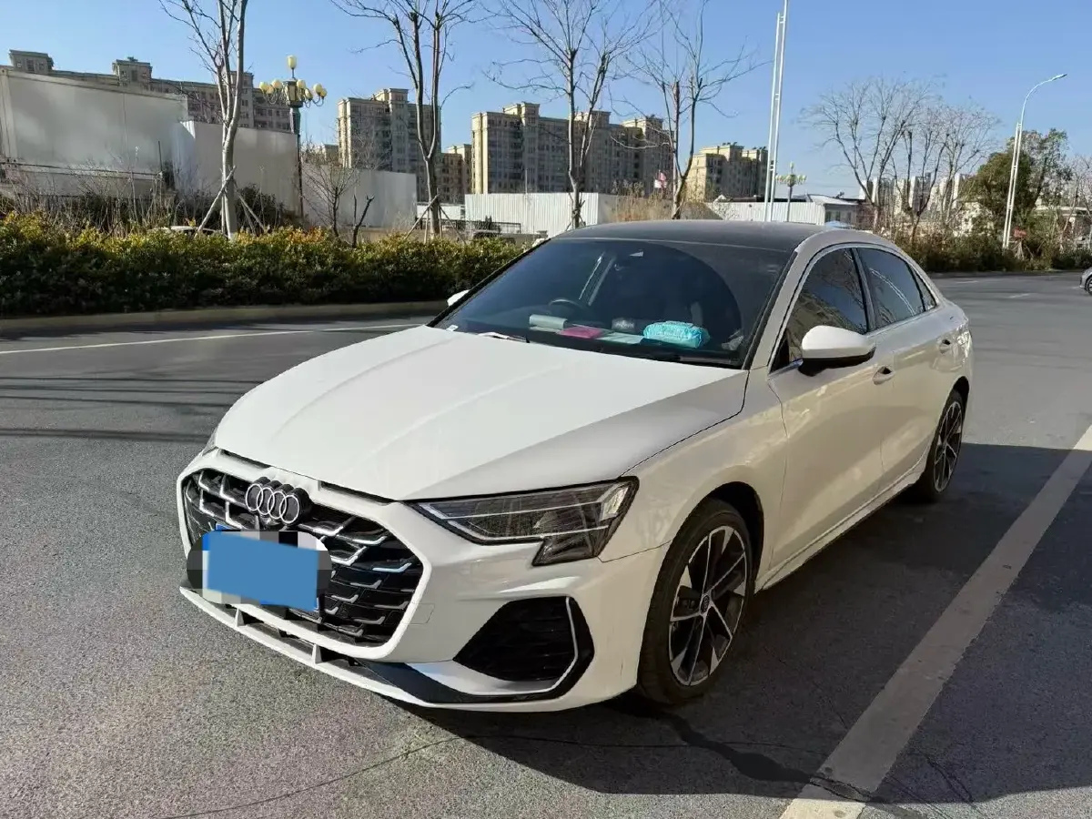 2025 Audi A3 1.5T 160HP L4 7DCT