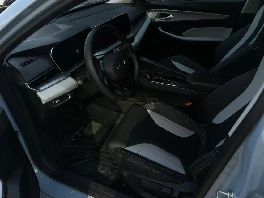 2024 Geely Binray 1.5T 181HP L4 7DCT,autocango,china used car exporter,china ev exporter,chinese used car exporter,chinese used ev exporter