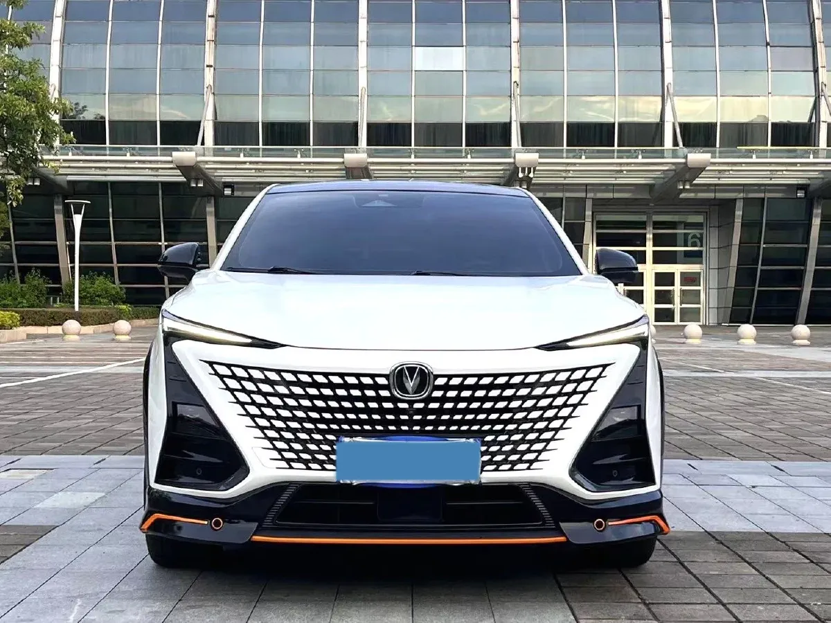 2022 ChangAn UNI-T 1.5T 188HP L4 7DCT,autocango,china used car exporter,china ev exporter,chinese used car exporter,chinese used ev exporter