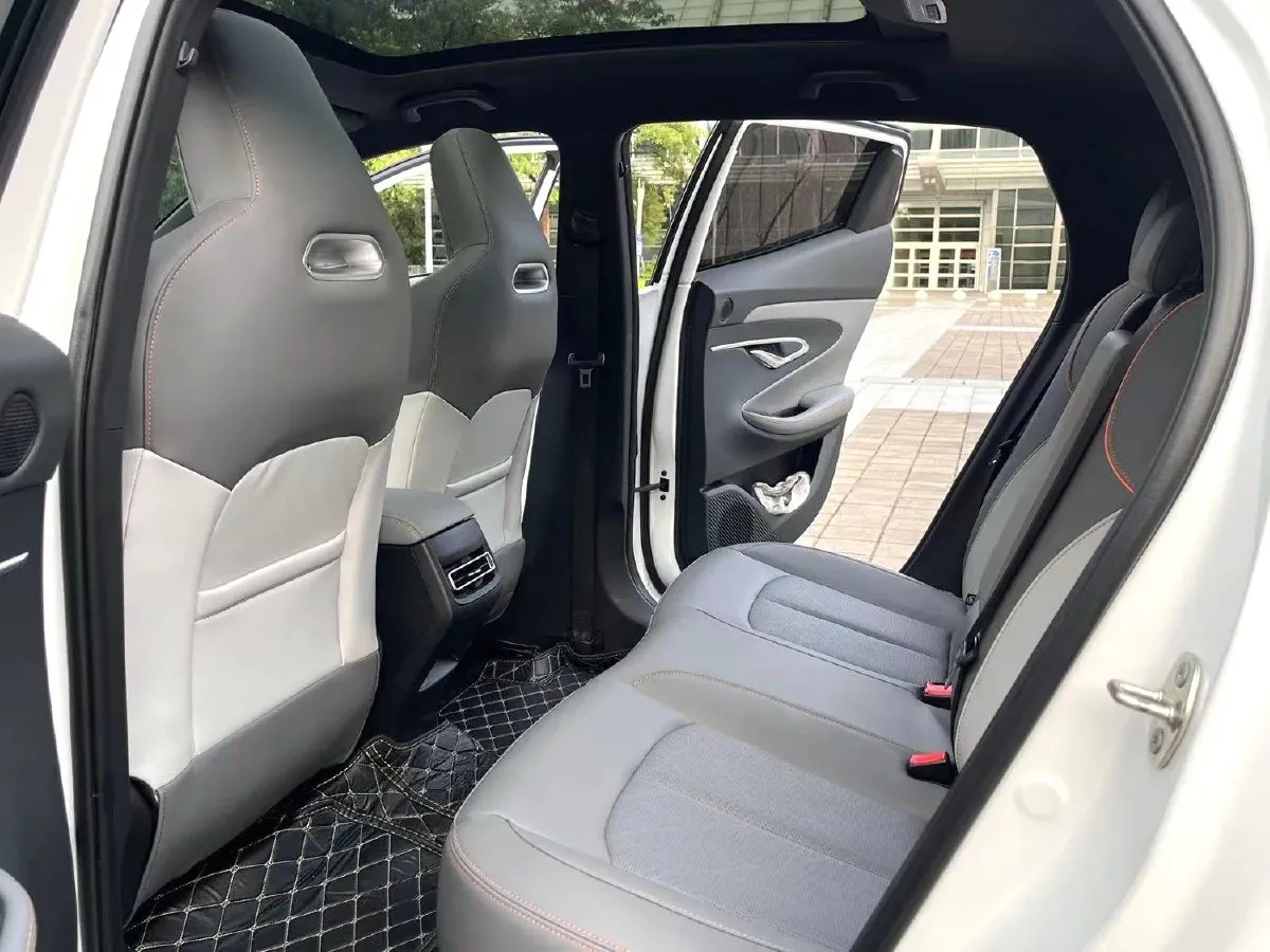 2022 ChangAn UNI-T 1.5T 188HP L4 7DCT,autocango,china used car exporter,china ev exporter,chinese used car exporter,chinese used ev exporter